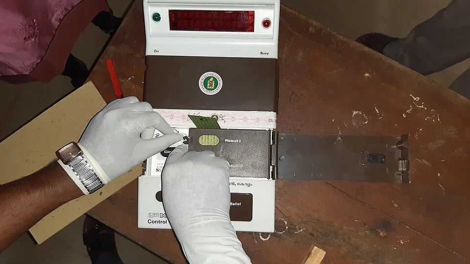 EVM control unit, as identified by the supplied file title; illustrative of electoral equipment.